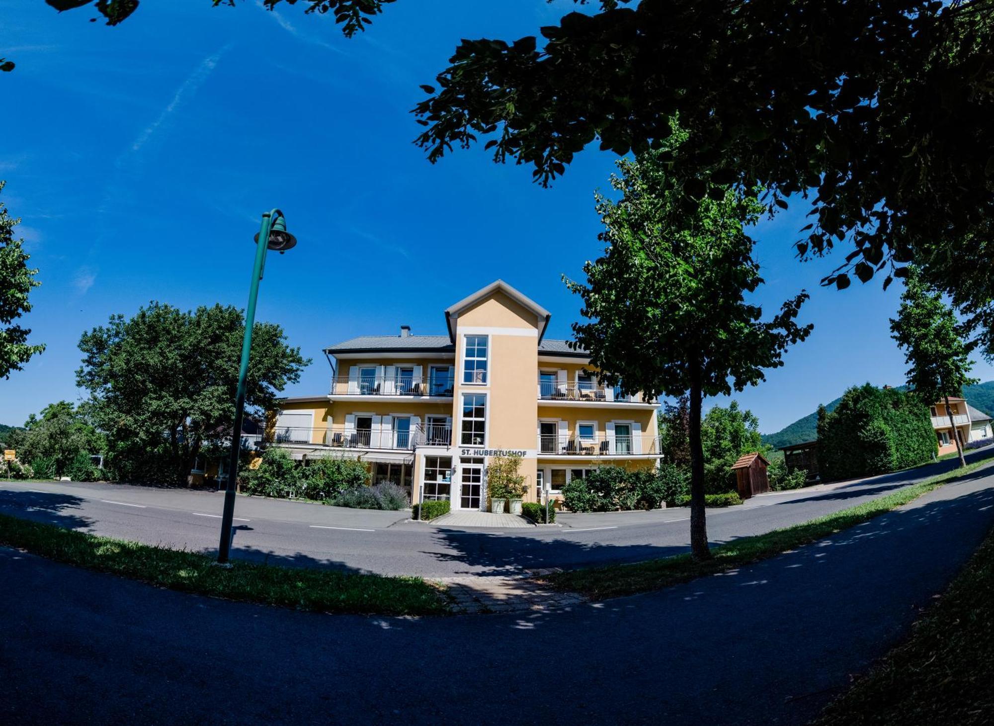 Hotel St. Hubertushof Bad Gleichenberg Buitenkant foto